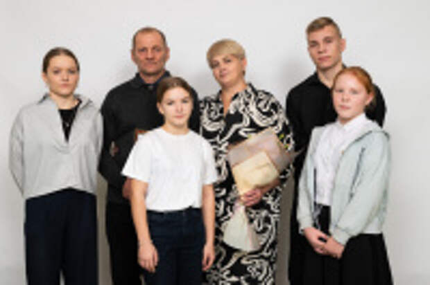 Губернатор утвердил закон о расширении мер поддержки для многодетных семей и будущих мам-студенток