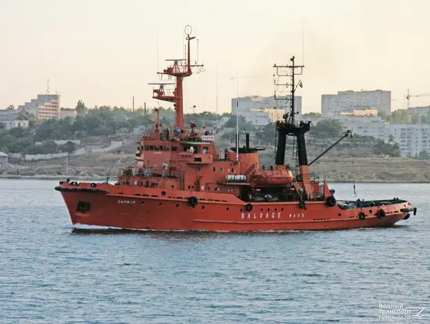 Генерал Мизинцев: Россия передала Украине спасательное судно «Сапфир»