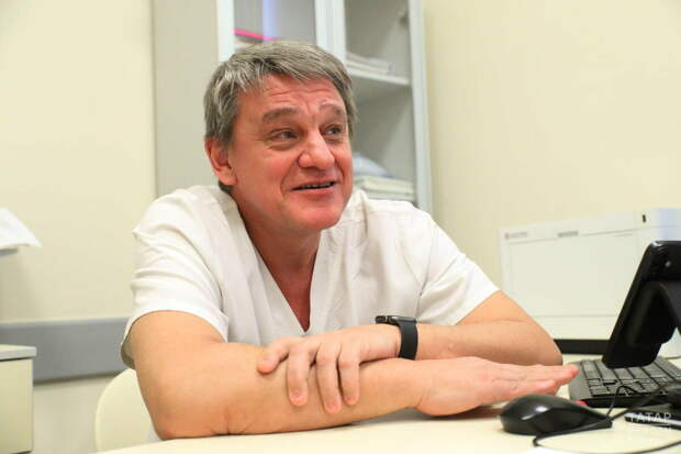 Табиб энцефалит белән авырган пациент турында: Ризыкны йота һәм сөйләшә алмады