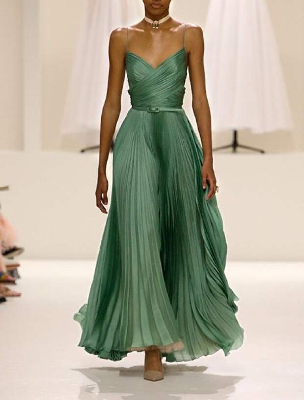 Самая красивая коллекция платьев Dior О них мечтает каждая девушка
