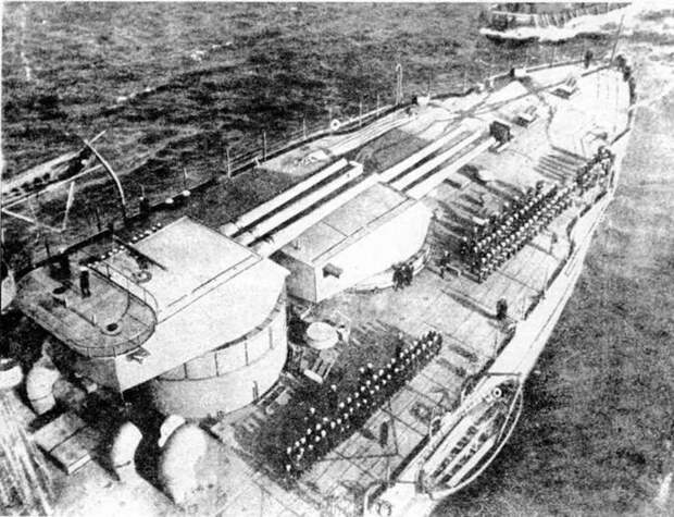 Линкор США «Аризона» стал первым в истории линейным кораблем США вошедшим в пролив Босфор.