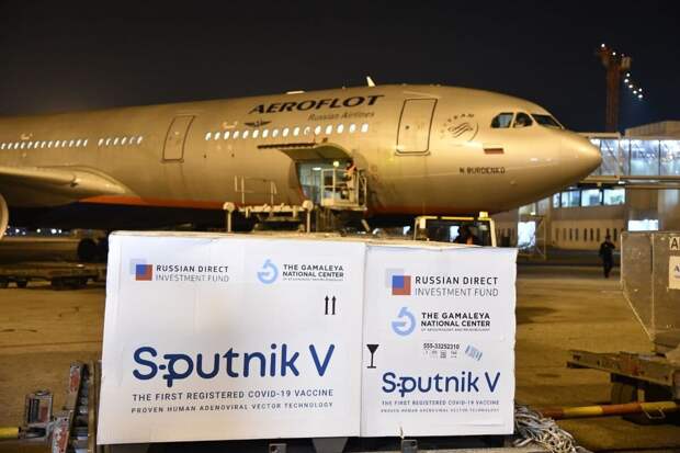 В Молдавию прибыло 140 тысяч доз вакцины Sputnik-V в виде гуманитарной помощи. Комментарии молдован