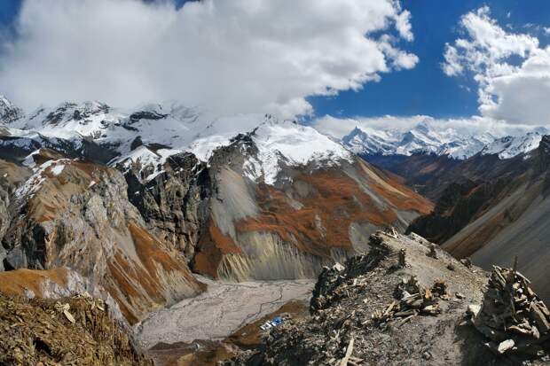 Гид из Непала установил мировой рекорд по количеству восхождений на Эверест