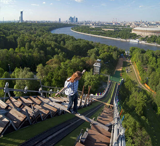 Экстремальный городской альпинизм в России (15 фото)
