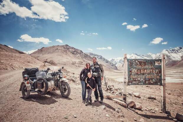 Перевал Ак-Байтал, Восточный Памир, Таджикистан, высота над уровнем моря 4655 м монголия, мотоцикл, мотоцикл с коляской, мотоцикл урал, путешественники, путешествие, средняя азия, туризм