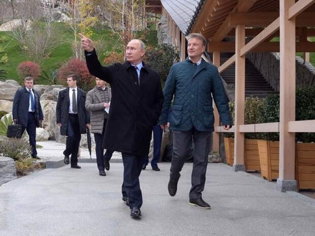 Путин рассказал, какими должны быть зарплаты и пенсии Путин рассказал, какими должны быть зарплаты и пенсии