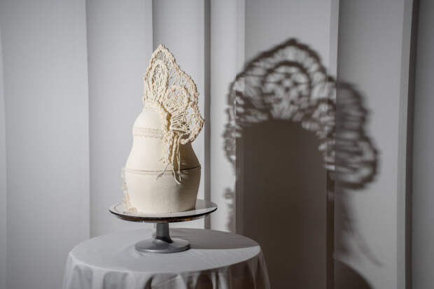 Ресторан «Восход» выпустил пасхальный кулич за 33 000 рублей в виде матрёшки