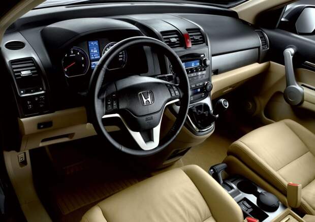 Звезды б/у: видеообзор Honda CR-V со специалистом по подержанным авто