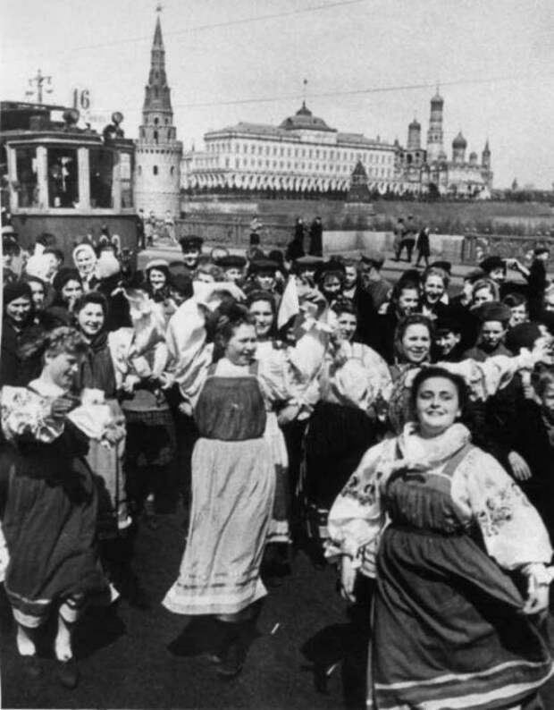 Памятный 45-ый год. Автор фотографии: Александр Устинов. Памятный 45-ый год. Автор фотографии: Александр Устинов.
