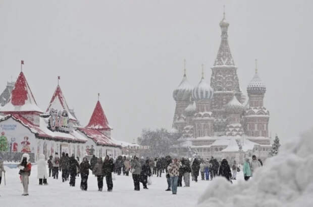 Высота сугробов в Москве побила суточный рекорд за 26 февраля