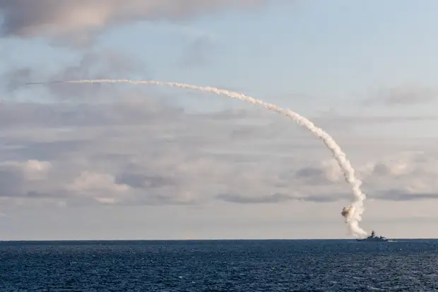 Пуск ракет "Калибр" с подводной лодки по объектам ВСУ попал на видео