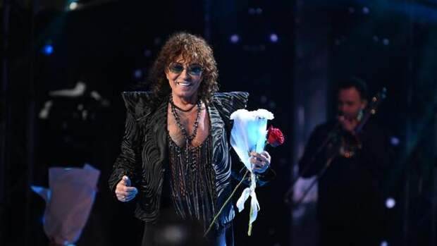 Выяснилось, сколько Леонтьев заработает в Новый год под пальмой