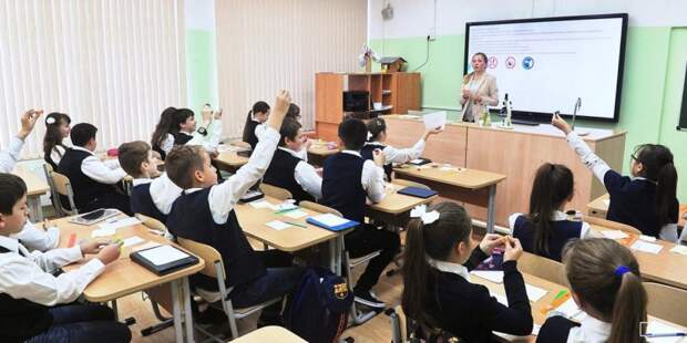 Кандидата Собянина просят ввести доплаты за классное руководство. Фото: mos.ru