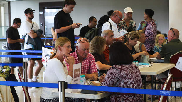 Из стран Ближнего Востока не могут выбраться порядка 8 тысяч российских туристов