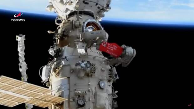 "Срочно назад": что заставило космонавта Олега Артемьева экстренно прервать выход в открытый космос