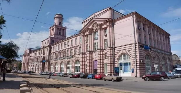 В Санкт-Петербургском университете обрушились перекрытия нескольких этажей во время факультатива