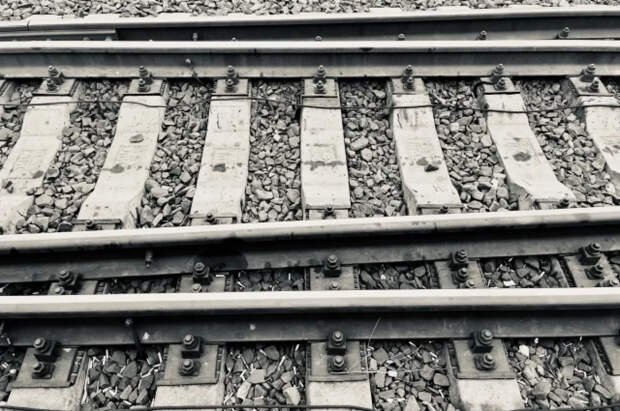 Маршруты ряда поездов изменили из-за схода вагонов в Кировской области