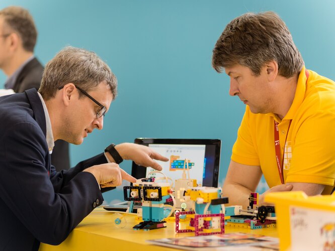 LEGO
