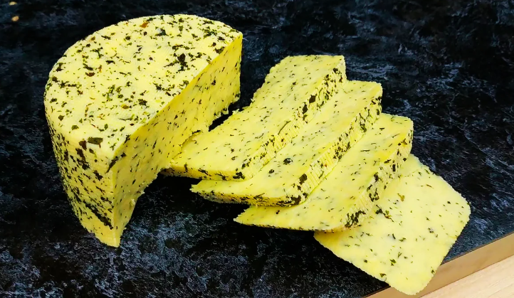 Твёрдый сыр не покупаю, а делаю его сама за 15 минут. Быстро и вкусно!