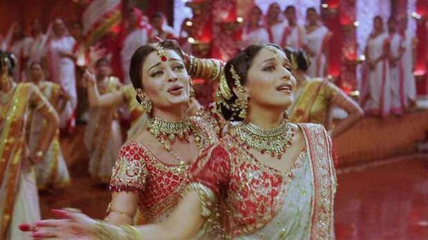 Кинотеатры на Алтае чаще показывают индийские фильмы из-за студентов-иностранцев