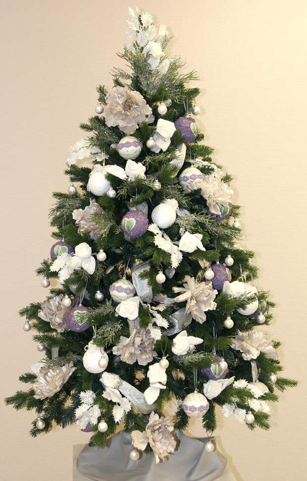 Как украсить елку: привычные классические варианты и оригинальные альтернативы (70 фото)