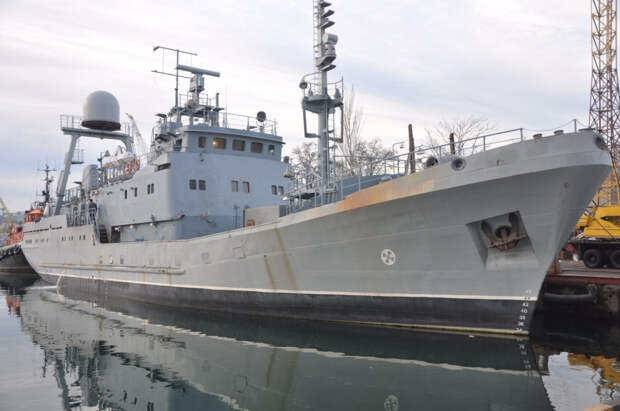 Ukrainian_reconnaissance_ship_Lahuna.jpg Ukrainian_reconnaissance_ship_Lahuna.jpg