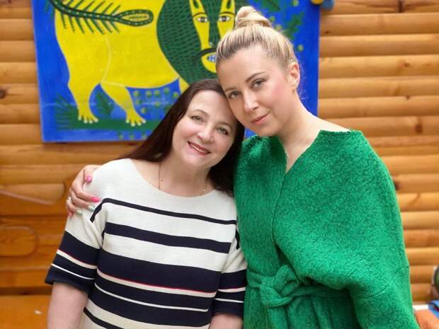 Артистка Тоня Матвиенко показала молодых родителей и трогательно поздравила их с годовщиной