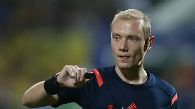 ЦСКА остался в меньшинстве в матче со «Спартаком» из-за удаления Гбамена