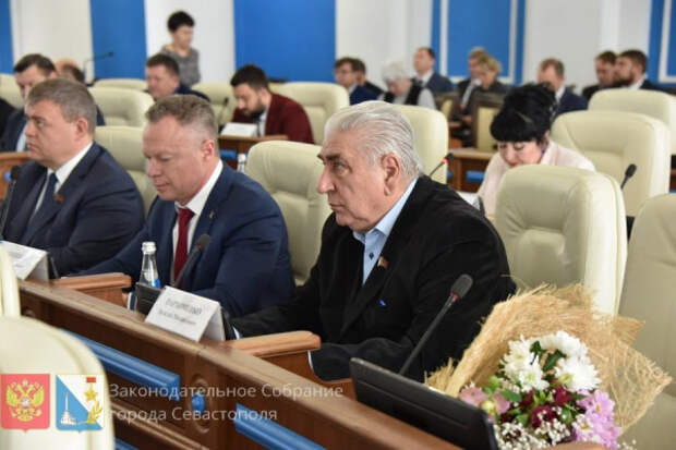 Пять депутатов Заксобрания Севастополя не поддержали поправки