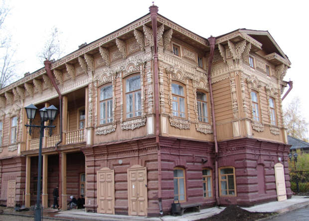 Для кого строили кружевные дома с драконами, жар-птицами, свитками: Деревянное зодчество Томска