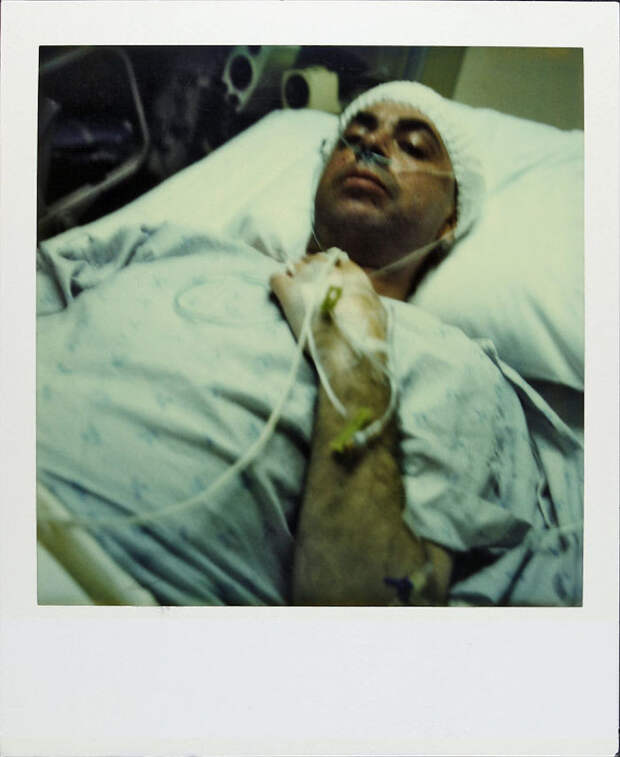 Фотография: История мужчины, который снимал каждый день на Polaroid 18 лет, пока рак не украл его жизнь №50 - BigPicture.ru