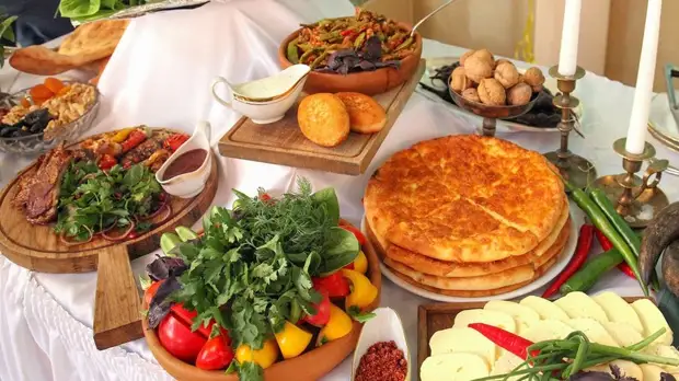 Диетолог предупредила о вредных продуктах на новогоднем столе