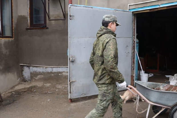 Военнослужащие Ясненского ракетного соединения оказывают всестороннюю поддержку жителям Оренбуржья