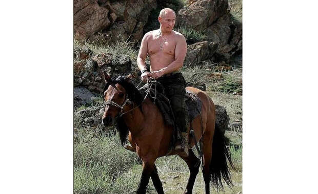 Наказали за подражание Путину: Британский полицейский попал под следствие