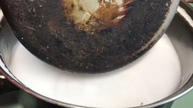 Как без усилий отмыть многолетний нагар реально за 10 минут