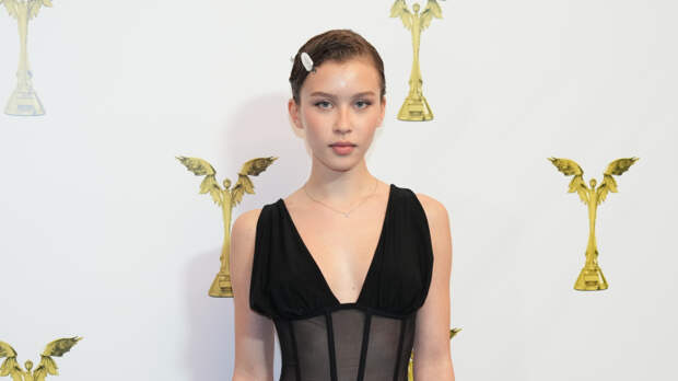 «Это очень тяжело»: Анна Пересильд об оценке себя на экране