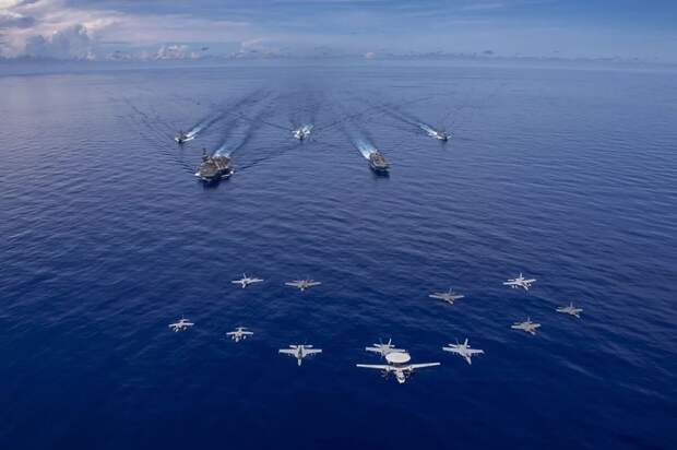 Флот США. / Seaman Apprentice Daniel Kimmelm / www.globallookpress.com