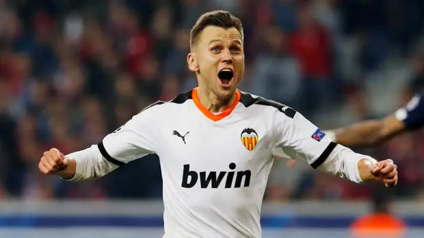 Отец Черышева уверен, что футболист продолжит карьеру в «Валенсии»