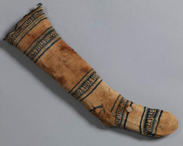 Вязаный древнеегипетский чулок /Фото:premudrosti.in Вязаный древнеегипетский чулок /Фото:premudrosti.in