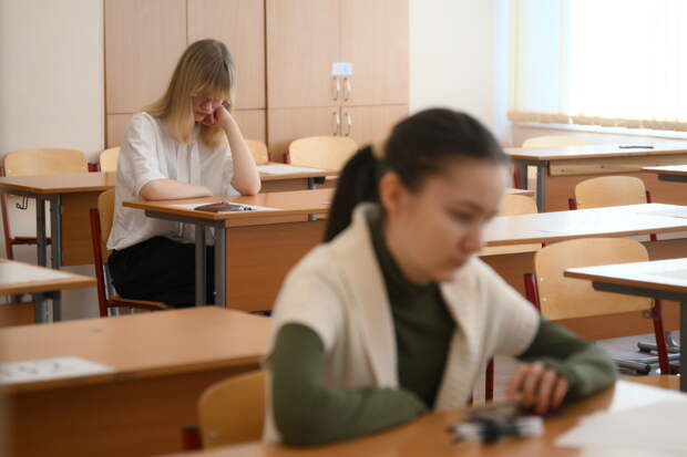 В России захотели ввести второй обязательный иностранный язык в школах