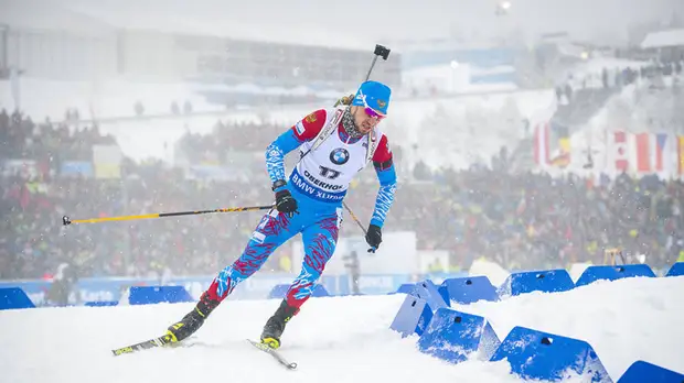 Историческая победа: Логинов выиграл спринт на этапе КМ по биатлону в Оберхофе