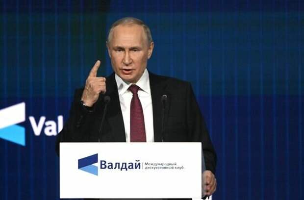Путин: в отличие от Запада, мы в чужой двор не лезем.