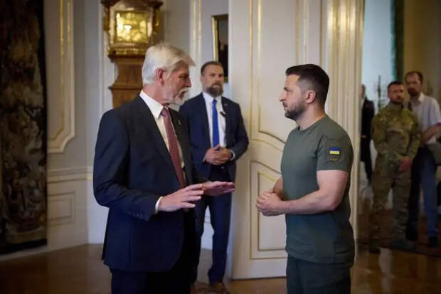 Президент Чехии Пётр Павел предложил принять Украину в НАТО с «временными границами»