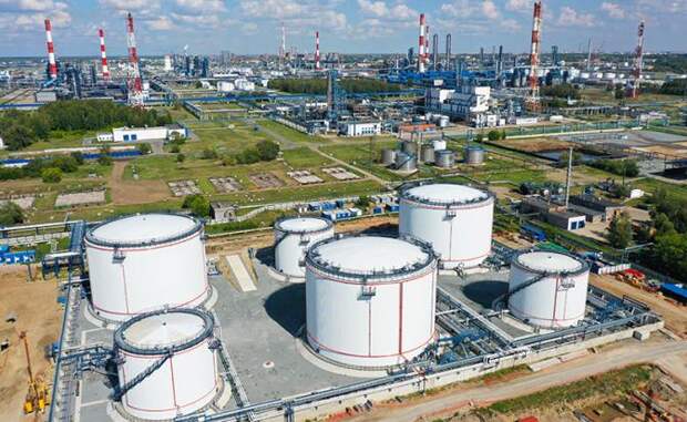 Нефть дешевеет! Brent и WTI ниже $60 за баррель могут стать реальностью уже в начале 2026 года