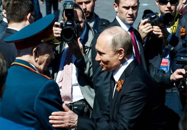 Путин спас знакомого ветерана от своих охранников