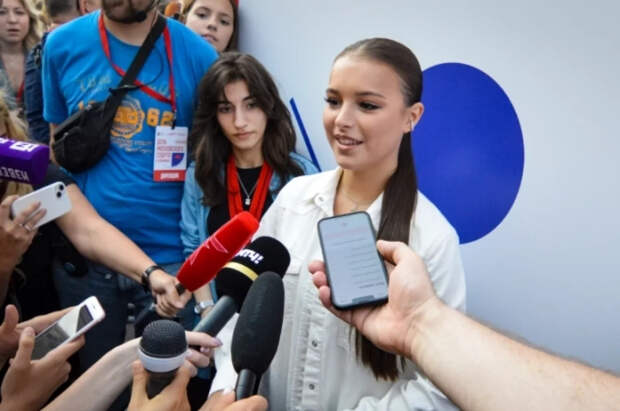 Щербакова расплакалась после мужского одиночного катания на ОИ-2026