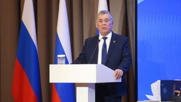 Александр Романенко на пленарном заседании Совета законодателей РФ / Фото: пресс-служба АКЗС 