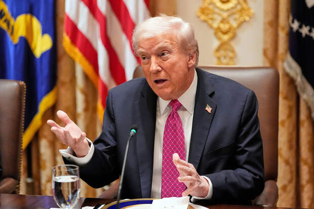 Трамп заявил, что он будет диктовать Зеленскому условия урегулирования конфликта