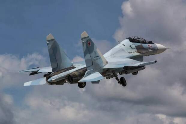 Российский истребитель Су-30 потерпел крушение в Крыму