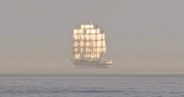 Что же видели моряки при встречах с кораблями-призраками